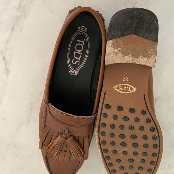 Tod’s Tassel Loafers | tan/brown | Size 7 - Picture 2 of 4